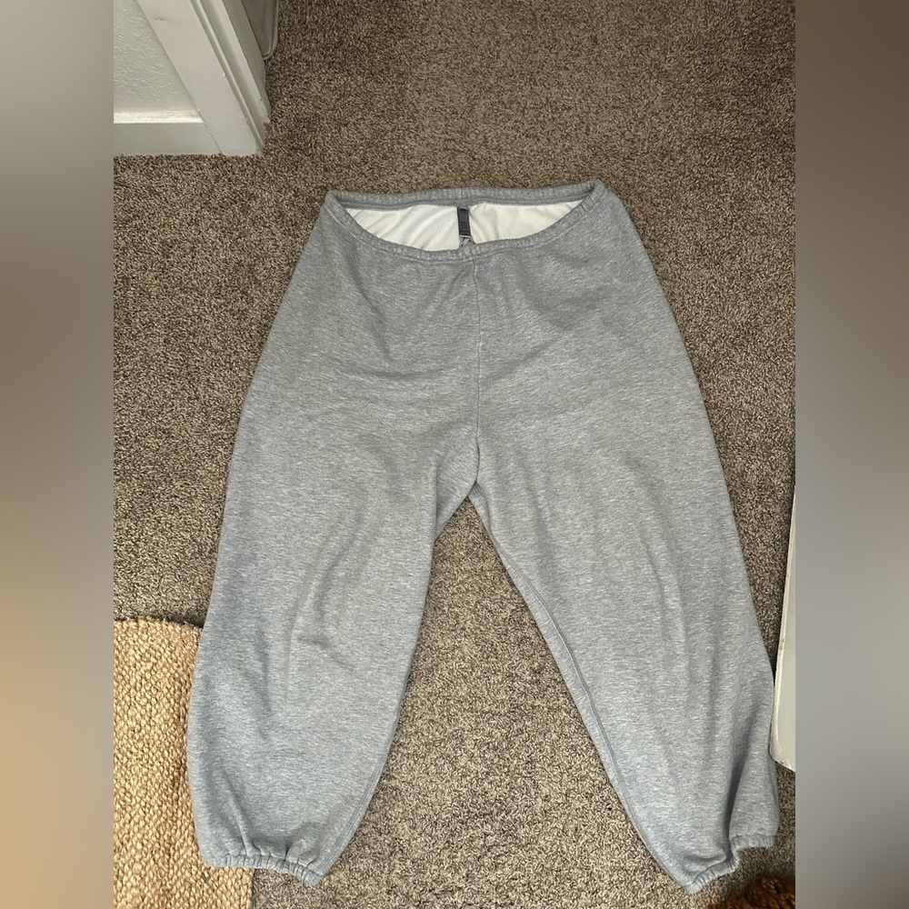 SKIMS cotton heather grey jogger sweatpants size large